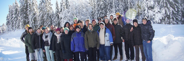 Gruppenbild der Jugendleiter:innen auf der MAK-Freizeit