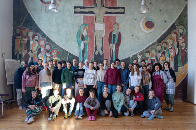 Gruppenbild Traineekurs 23-24 mit Region Mitte und allen Leiter:innen